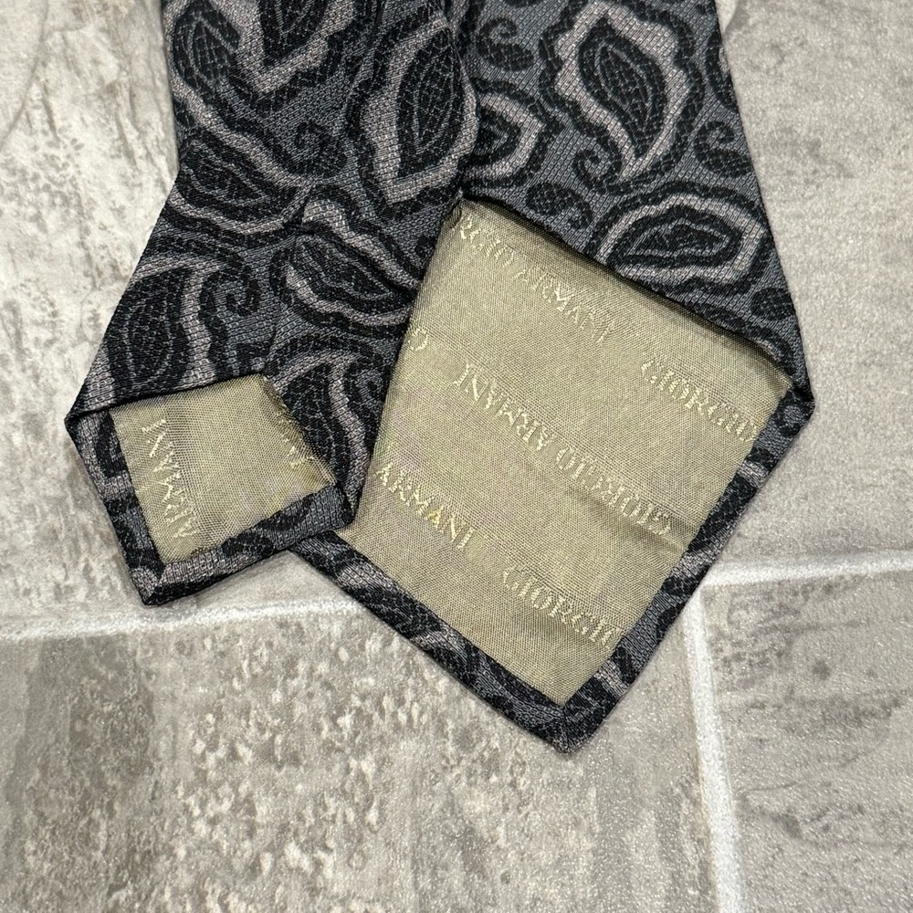 Giorgio Armani Silk Tie Paisley Print - Picture 8 of 10